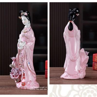 TƯỢNG SỨ HẰNG NGA VÀ THỎ NGỌC